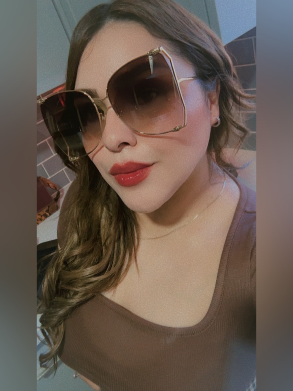 BIG SALE🫶🏻Gucci Gold Frame Gray Gradient Lens Women's Sunglasses - Picture 5 of 16